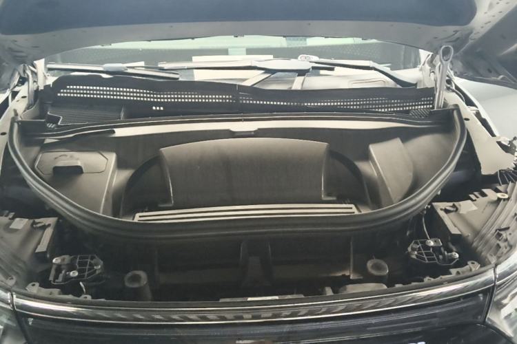 Used Mercedes-Benz EQS SUV 2023 450 4MATIC Pioneer Edition Engine Bay