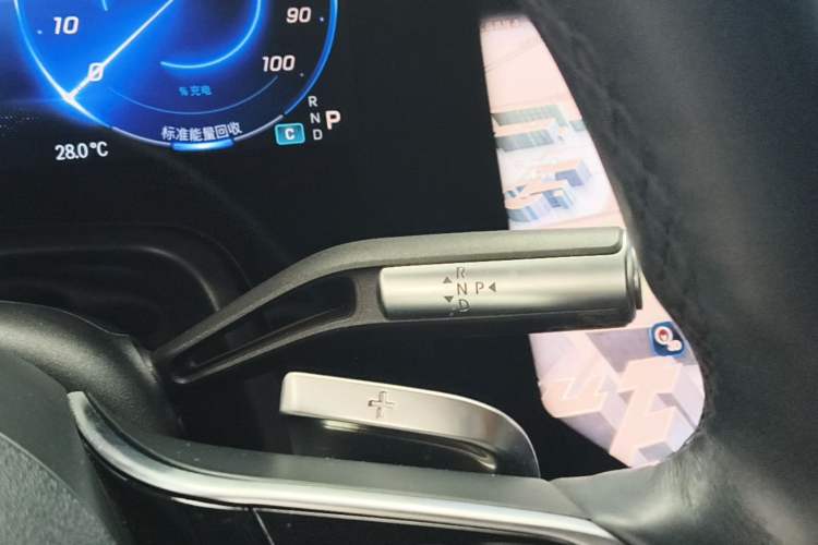 Used Mercedes-Benz EQS SUV 2023 450 4MATIC Pioneer Edition Gear Lever