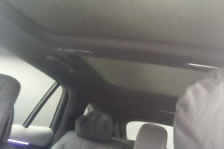 Used Mercedes-Benz EQS SUV 2023 450 4MATIC Pioneer Edition Headliner