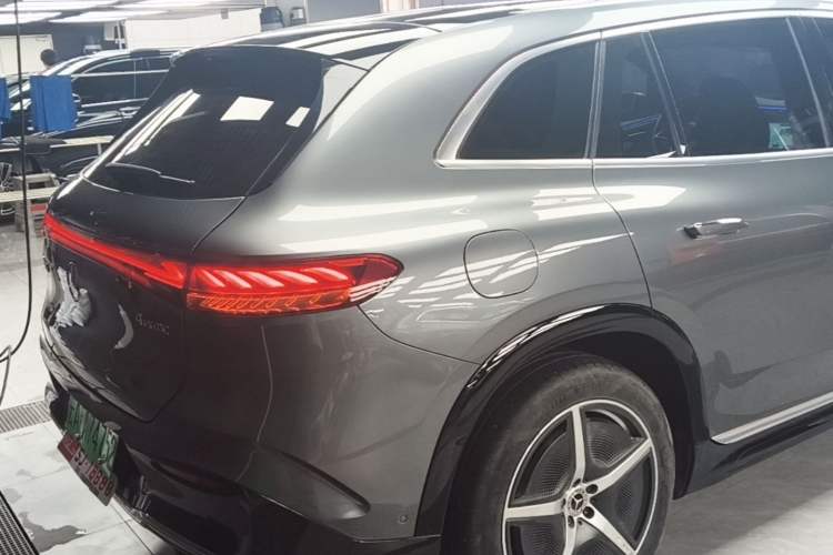 Used Mercedes-Benz EQS SUV 2023 450 4MATIC Pioneer Edition Rear Right 45 Deg