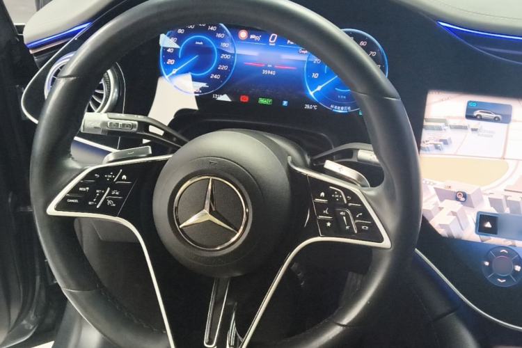 Used Mercedes-Benz EQS SUV 2023 450 4MATIC Pioneer Edition Steering Wheel