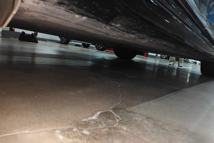 Used Mercedes-Benz EQS SUV 2023 450 4MATIC Luxury Edition Chassis Rear Right