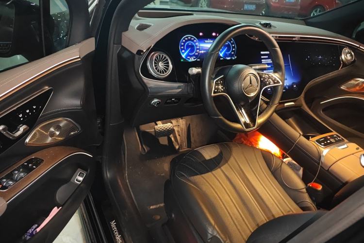 Used Mercedes-Benz EQS SUV 2023 450 4MATIC Luxury Edition Driver Seat