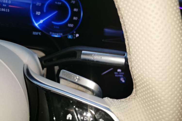 Used Mercedes-Benz EQS SUV 2023 450+ Gear Lever