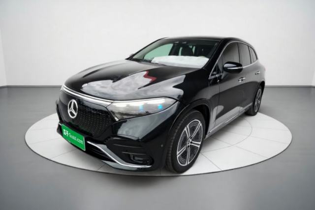Ojetý Mercedes-Benz EQS SUV 2023 450+