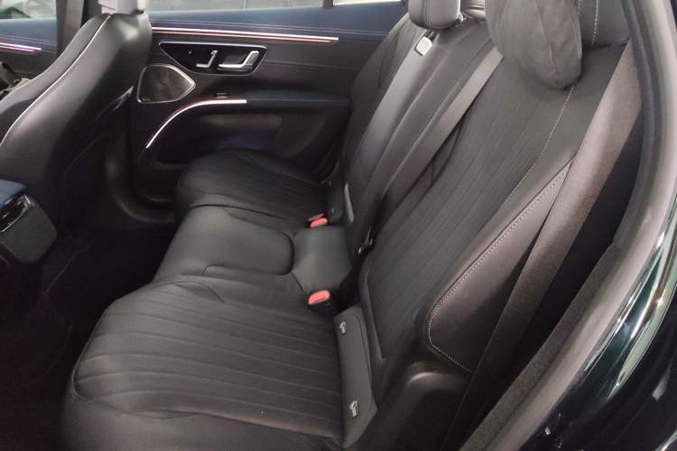 Used Mercedes-Benz EQS SUV 2023 450 4MATIC Pioneer Edition Left Rear Seat