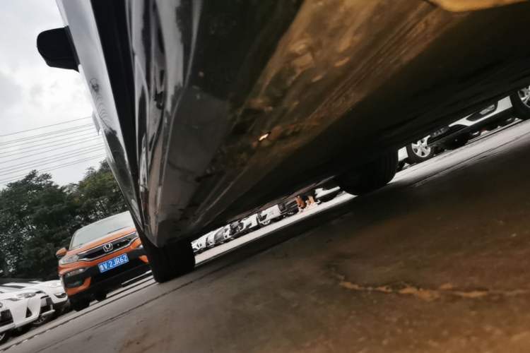 Used Mercedes-Benz EQS SUV 2023 450+ Left Side Sill