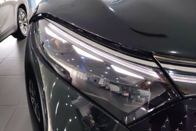 Used Mercedes-Benz EQS SUV 2023 450 4MATIC Pioneer Edition Right Front Headlight