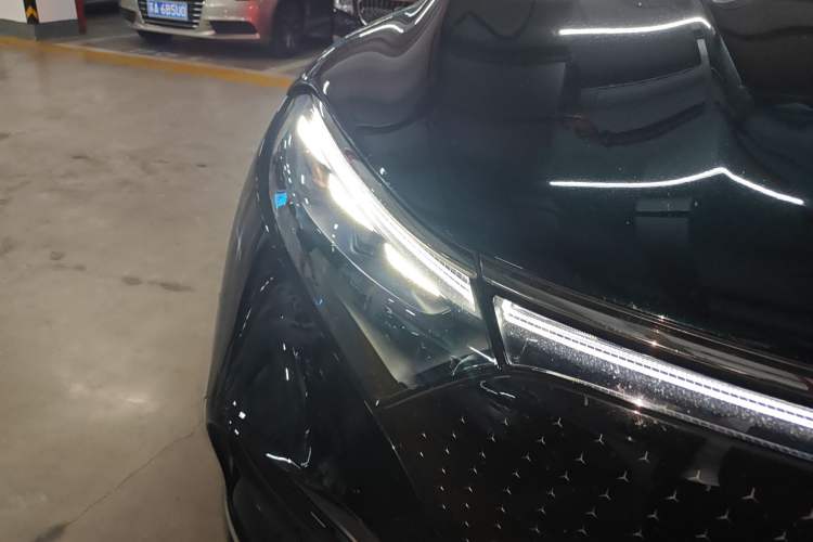 Used Mercedes-Benz EQS SUV 2023 450 4MATIC Luxury Edition Right Front Headlight