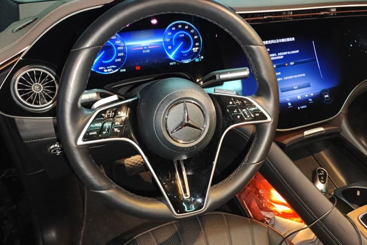 Used Mercedes-Benz EQS SUV 2023 450 4MATIC Luxury Edition Steering Wheel