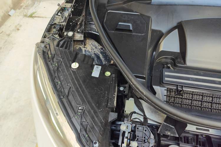 Used Mercedes-Benz EQS SUV 2023 450 4MATIC Pioneer Edition Engine Bay Right