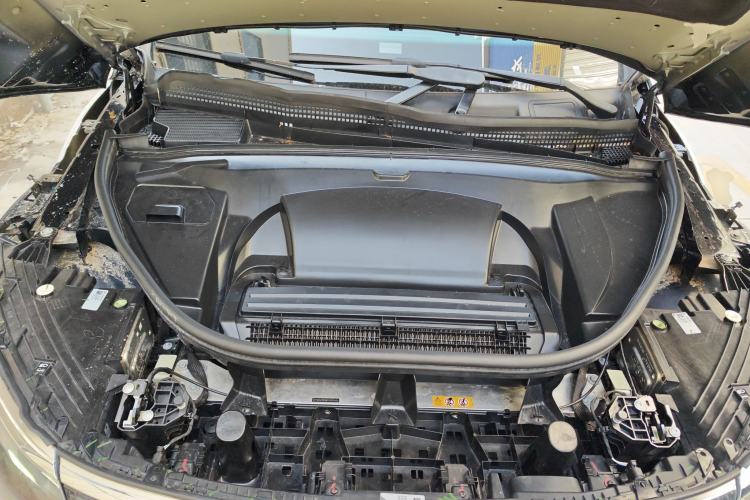 Used Mercedes-Benz EQS SUV 2023 450 4MATIC Pioneer Edition Engine Bay