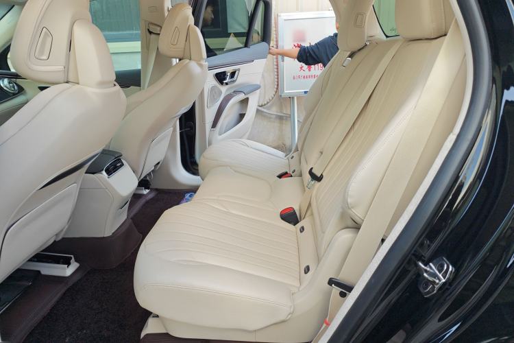 Used Mercedes-Benz EQS SUV 2023 450 4MATIC Pioneer Edition Left Rear Seat