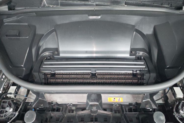 Used Mercedes-Benz EQS SUV 2023 450 4MATIC Luxury Edition Engine Bay