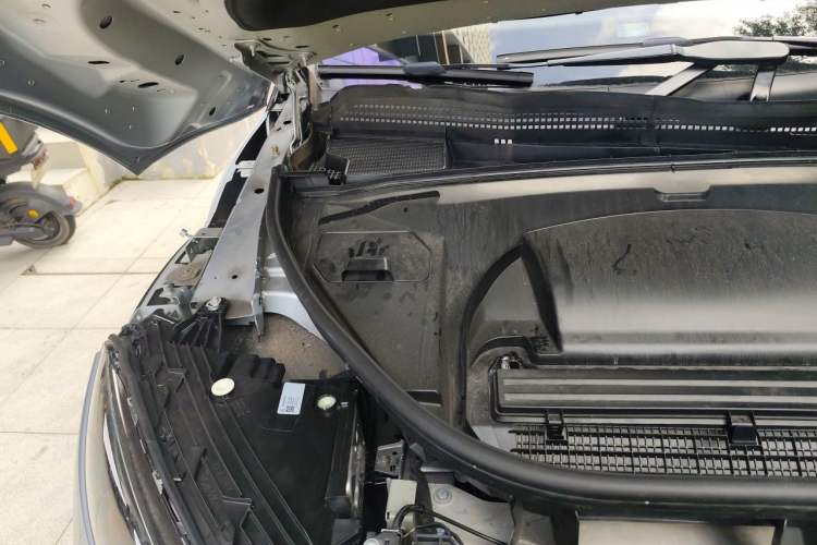 Used Mercedes-Benz EQS SUV 2023 450+ Engine Bay Right