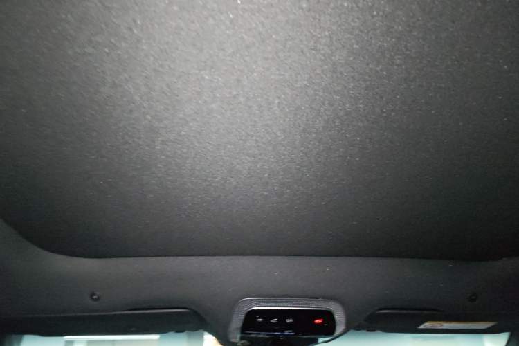 Used Mercedes-Benz EQS SUV 2023 450 4MATIC Luxury Edition Headliner