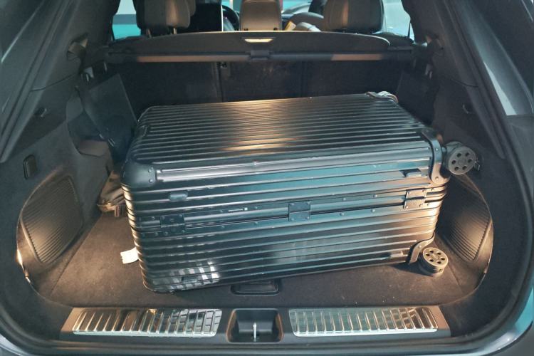 Used Mercedes-Benz EQS SUV 2023 450 4MATIC Luxury Edition Trunk