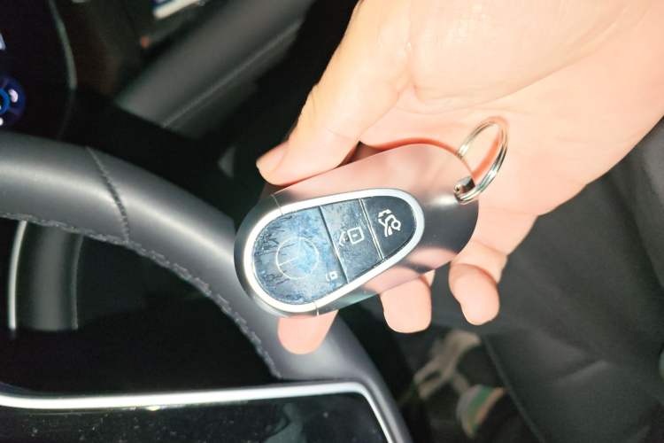 Used Mercedes-Benz EQS SUV 2023 450 4MATIC Luxury Edition Vehicle Key
