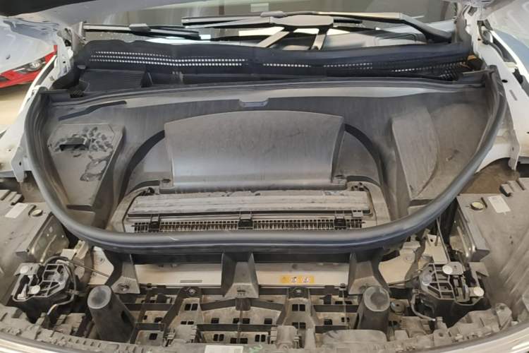 Used Mercedes-Benz EQS SUV 2023 450 4MATIC Pioneer Edition Engine Bay