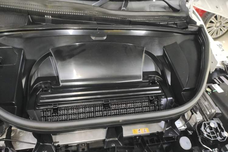 Used Mercedes-Benz EQS SUV 2023 450+ Engine Bay