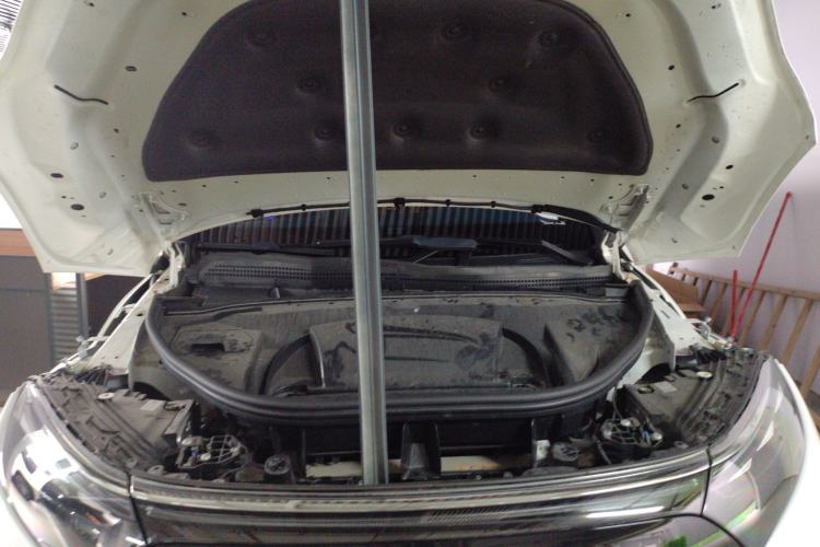 Used Mercedes-Benz EQS SUV 2023 450 4MATIC Pioneer Edition Engine Bay