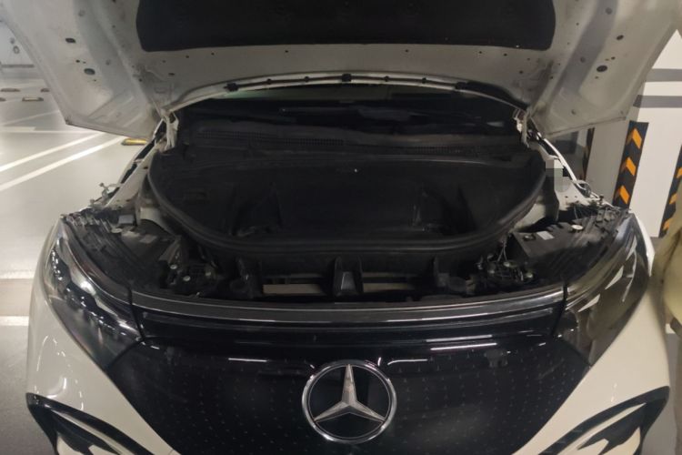 Used Mercedes-Benz EQS SUV 2023 450 4MATIC Pioneer Edition Engine Bay