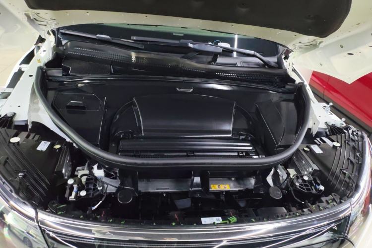 Used Mercedes-Benz EQS SUV 2023 450 4MATIC Pioneer Edition Engine Bay