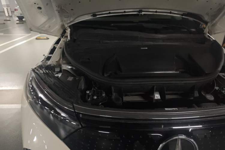 Used Mercedes-Benz EQS SUV 2023 450 4MATIC Pioneer Edition Engine Bay Right