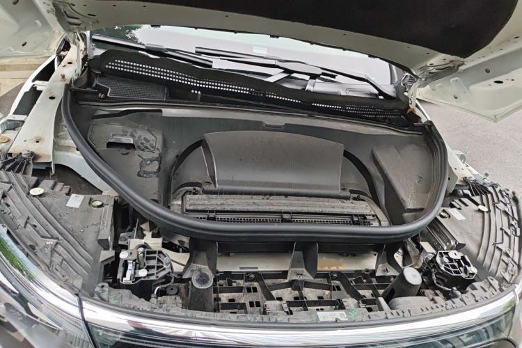 Used Mercedes-Benz EQS SUV 2023 450 4MATIC Pioneer Edition Engine Bay