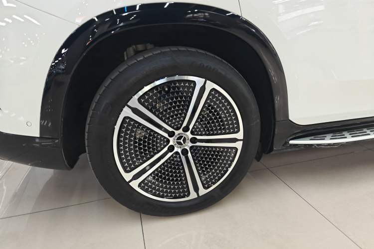 Used Mercedes-Benz EQS SUV 2023 450+ Exterior 5
