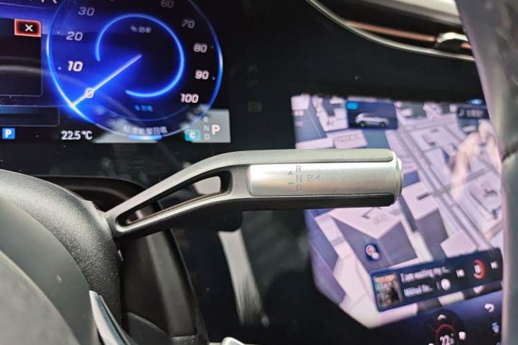 Used Mercedes-Benz EQS SUV 2023 450 4MATIC Pioneer Edition Gear Lever