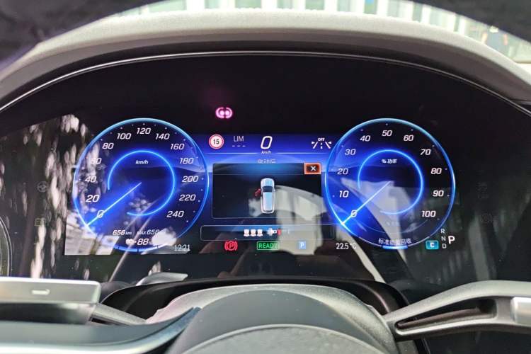Used Mercedes-Benz EQS SUV 2023 450 4MATIC Pioneer Edition Instrument Cluster
