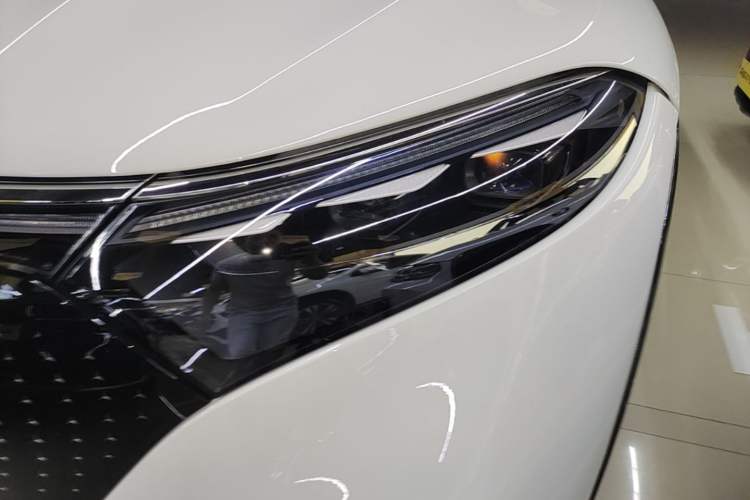 Used Mercedes-Benz EQS SUV 2023 450+ Left Front Headlight