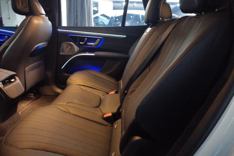 Used Mercedes-Benz EQS SUV 2023 450 4MATIC Pioneer Edition Left Rear Seat