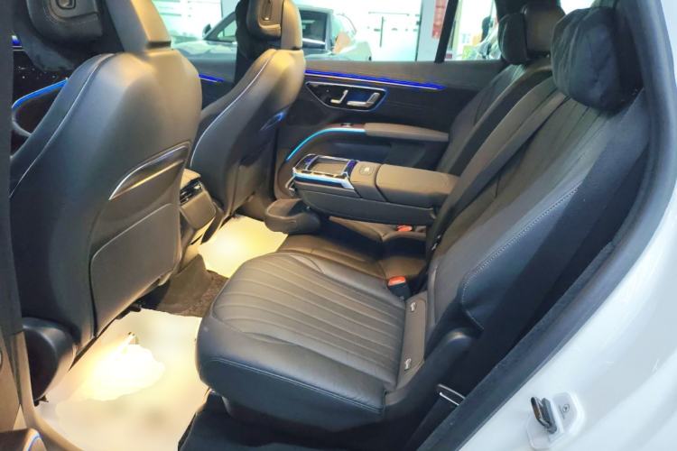 Used Mercedes-Benz EQS SUV 2023 450 4MATIC Pioneer Edition Left Rear Seat