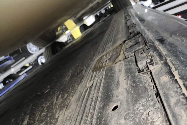 Used Mercedes-Benz EQS SUV 2023 450+ Left Side Sill