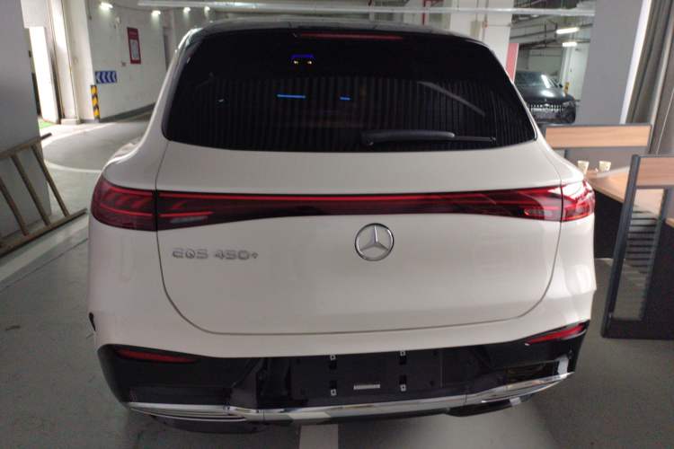 Used Mercedes-Benz EQS SUV 2023 450 4MATIC Pioneer Edition Rear