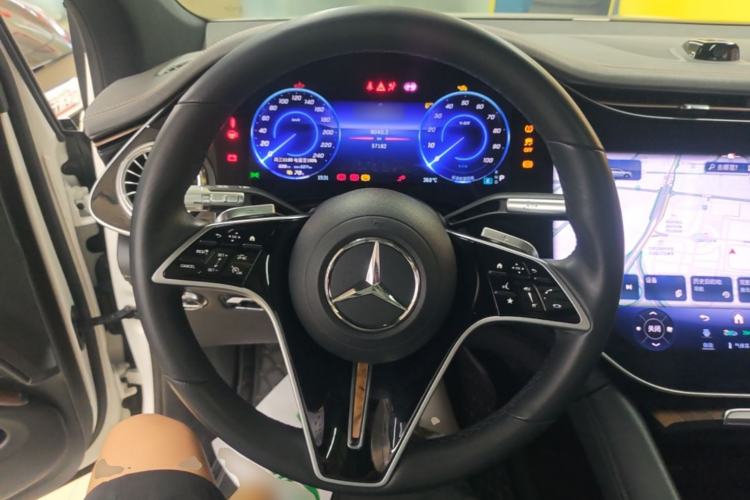 Used Mercedes-Benz EQS SUV 2023 450 4MATIC Pioneer Edition Steering Wheel