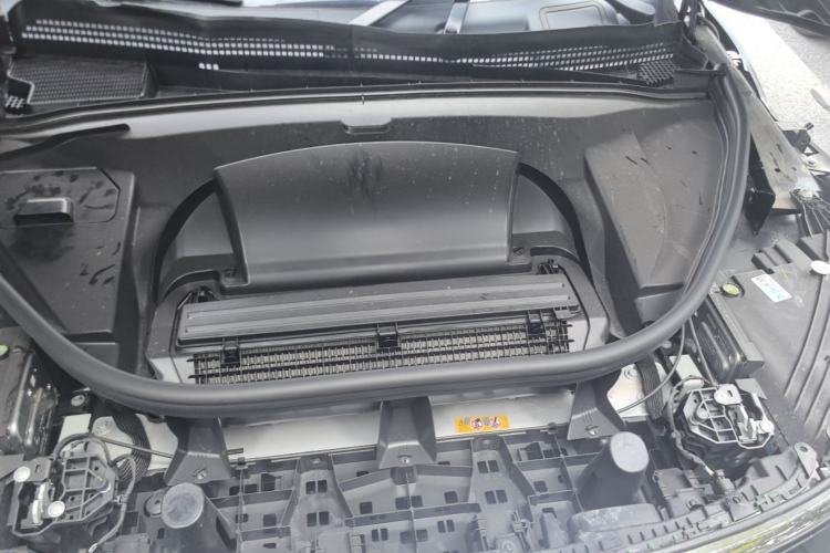 Used Mercedes-Benz EQS SUV 2025 500 4MATIC Engine Bay