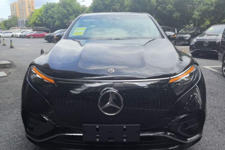 Used Mercedes-Benz EQS SUV 2025 500 4MATIC Front