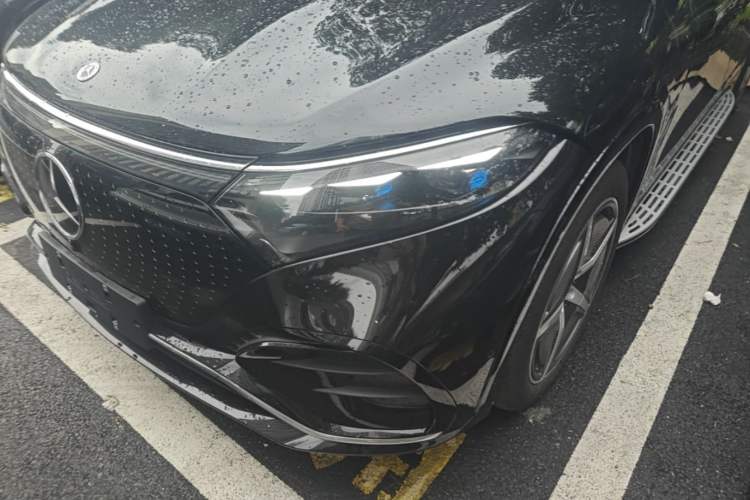 Used Mercedes-Benz EQS SUV 2025 500 4MATIC Left Front Headlight