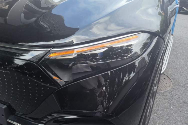 Used Mercedes-Benz EQS SUV 2025 500 4MATIC Left Front Headlight