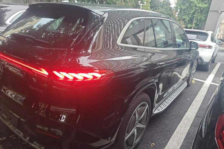 Used Mercedes-Benz EQS SUV 2025 500 4MATIC Rear Right 45 Deg