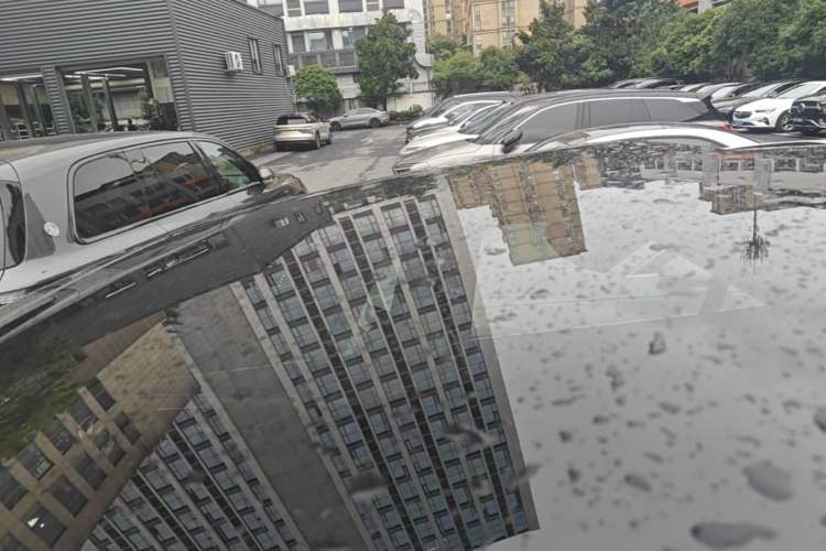 Used Mercedes-Benz EQS SUV 2025 500 4MATIC Roof