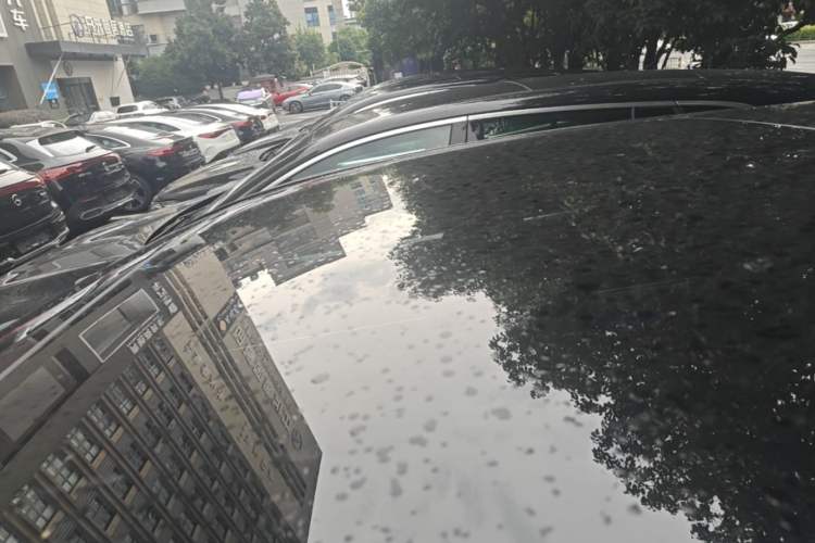 Used Mercedes-Benz EQS SUV 2025 500 4MATIC Roof