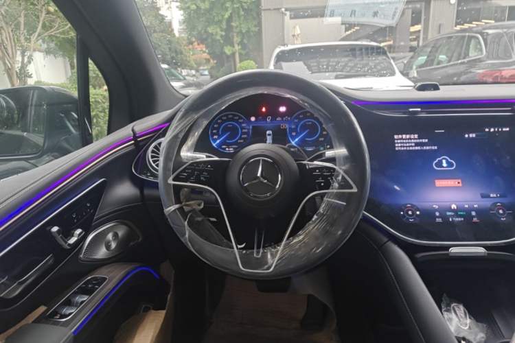 Used Mercedes-Benz EQS SUV 2025 500 4MATIC Steering Wheel