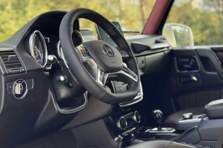 Used Mercedes-Benz G-Class 2017 G 500 Interior 1
