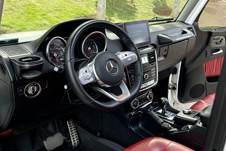 Used Mercedes-Benz G-Class 2017 G 350 d Interior 2