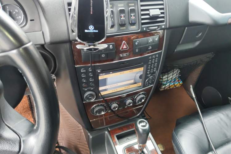 Used Mercedes-Benz G-Class 2010 G 500 Audio And AC Panel