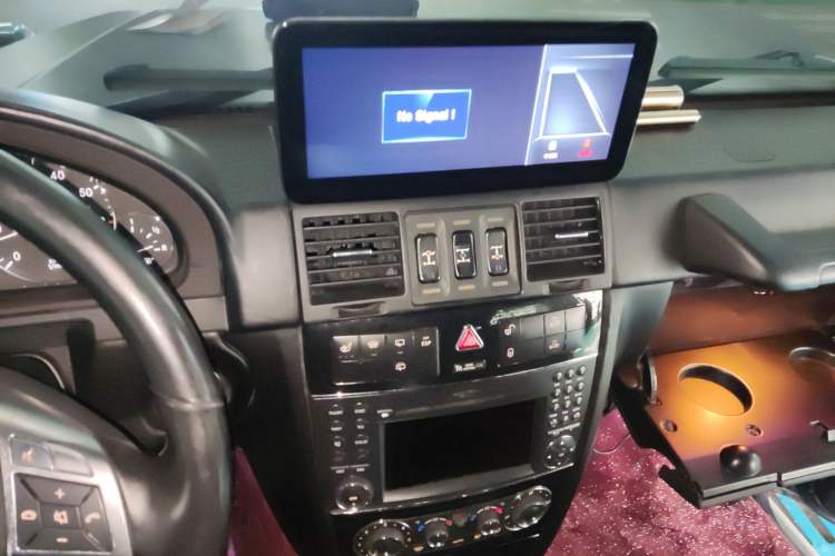 Used Mercedes-Benz G-Class 2010 G 500 Audio And AC Panel